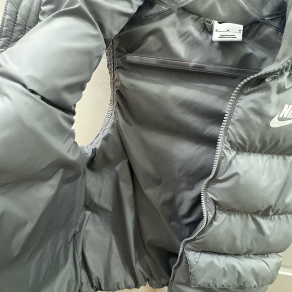 Nike Light Gray Puffer Jacket - Picture 5 of 7